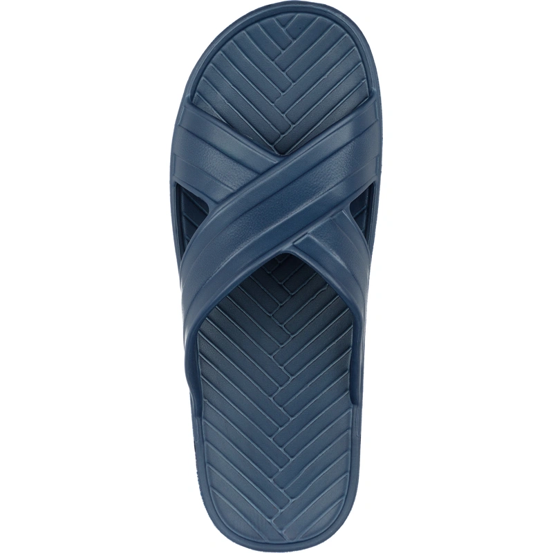 Тапочки резиновые и сланцы