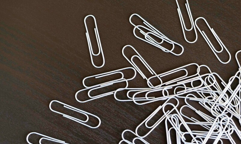 Канцелярские скрепки: материалы, размеры, назначение
