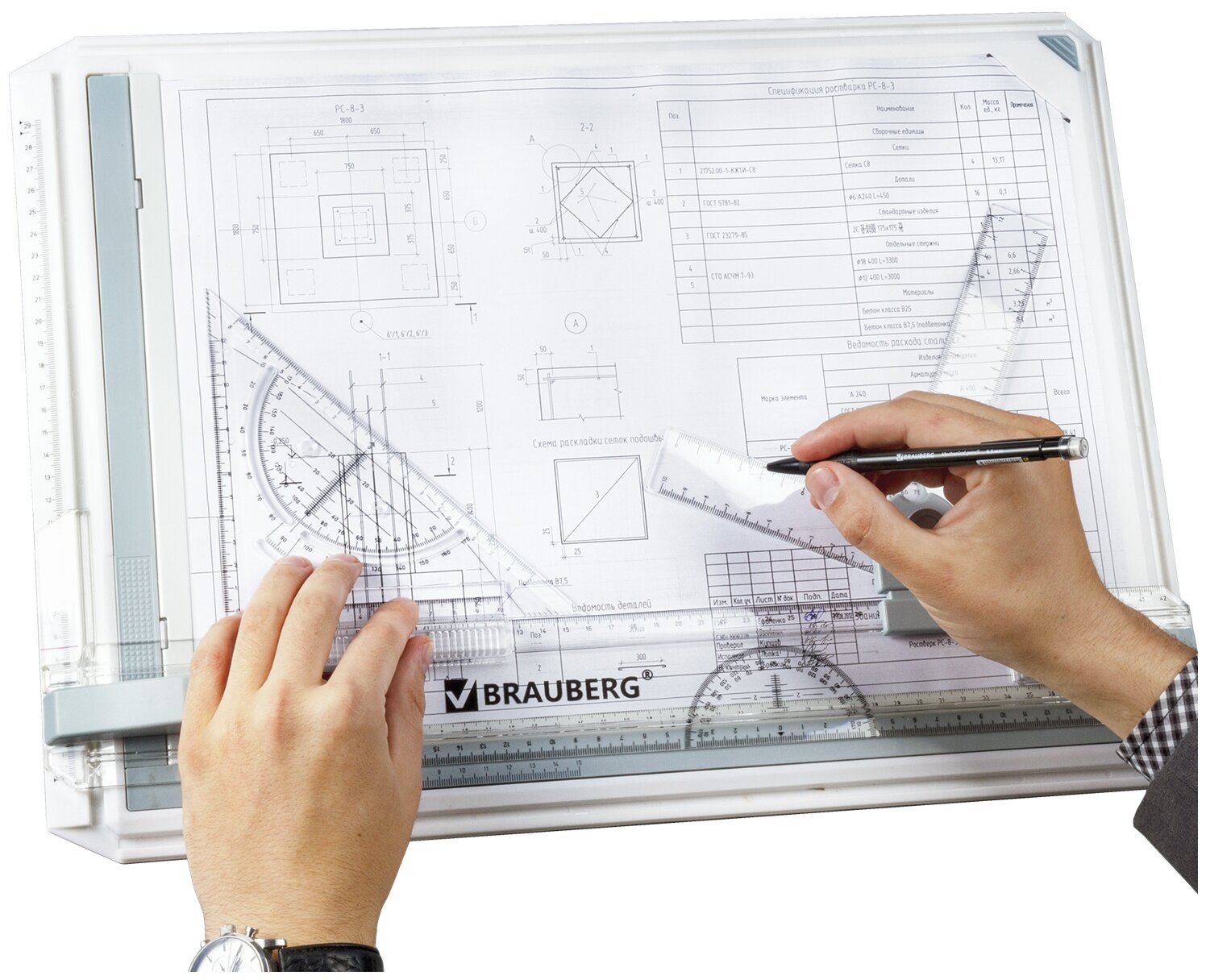 Чертежные инструменты специального назначения: офицерские линейки, чертежные доски