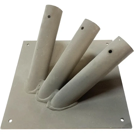 Кронштейн для флагштоков и флагов металлический тройной