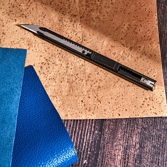 Нож универсальный TOPFORT 9мм металл.корпус, лезвие 30град