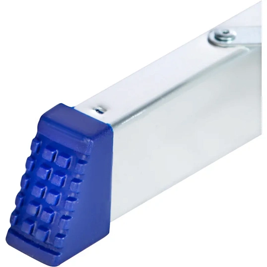 Стремянка двухсторонняя алюминиевая 3 ступени Комус      