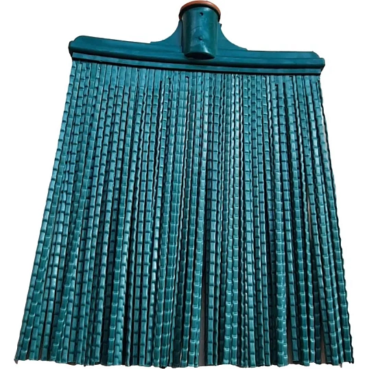 Метла веерная пластиковая № 3 с черенком (ширина рабочей части 27 см)