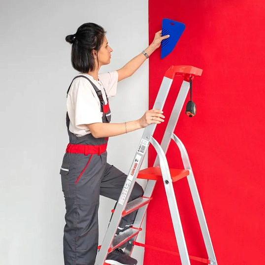 Стремянка алюминиевая Новая Высота NV 3115 1х8ступ 3115108