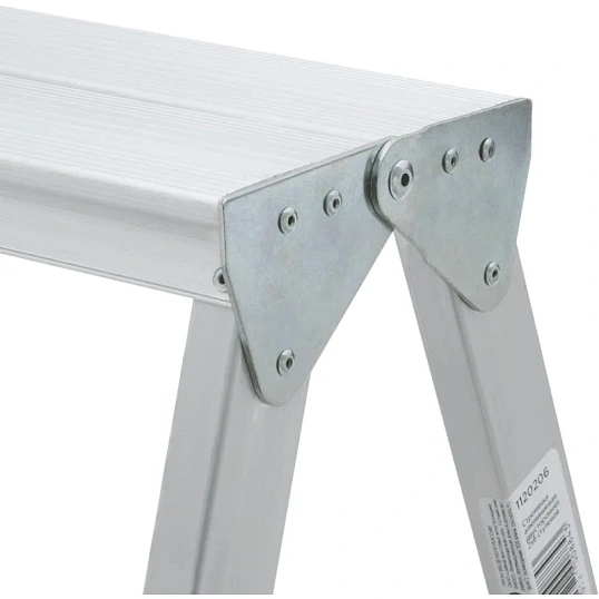 Стремянка ал. двухсторонняя Новая Высота NV 1120, 2х4 ступ. 80 мм 1120204