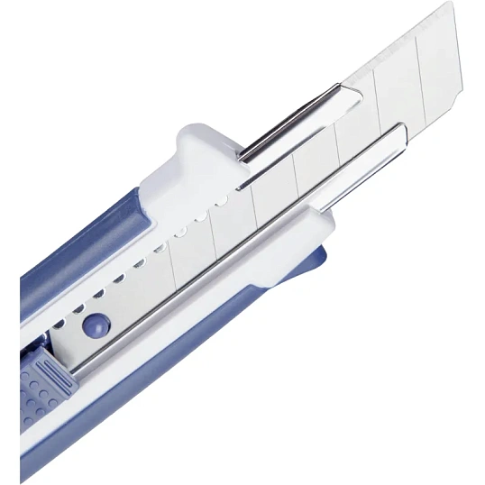 Нож канцелярский 18 мм Attache Selection с антискольз. встав. иточилкой