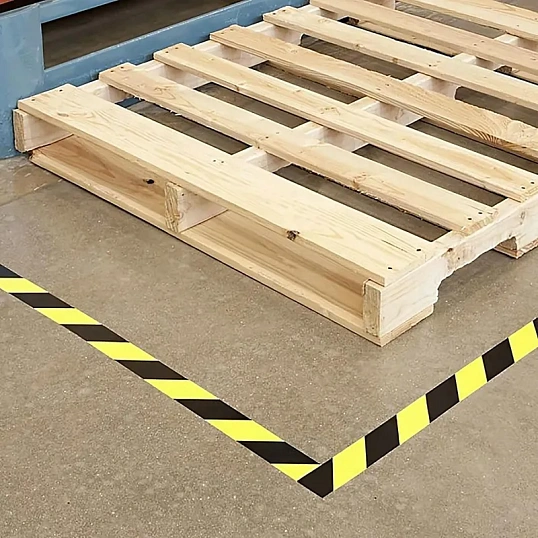 Лента для разметки ПВХ 50мм х 33м желто-черная 180