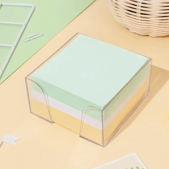 Блок для записей в подставке КОМУС в стакане 9х9х5 цветной блок 80-100 г