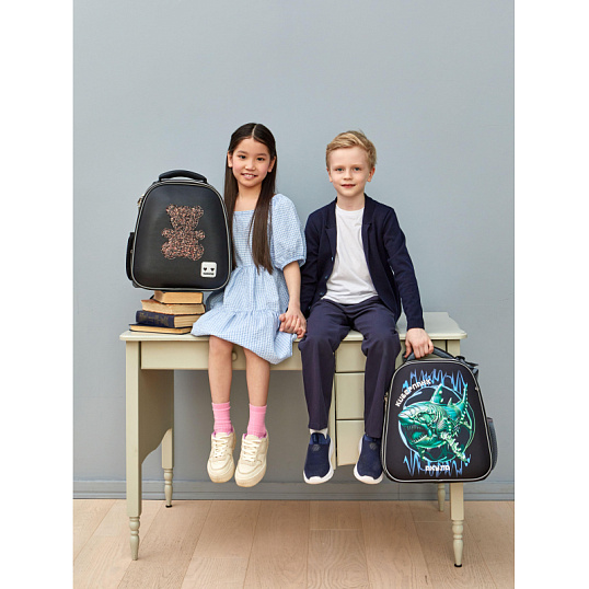 Ранец Комус Класс Basic Киберпанк Акула, 2 отд, эргоном. спинка