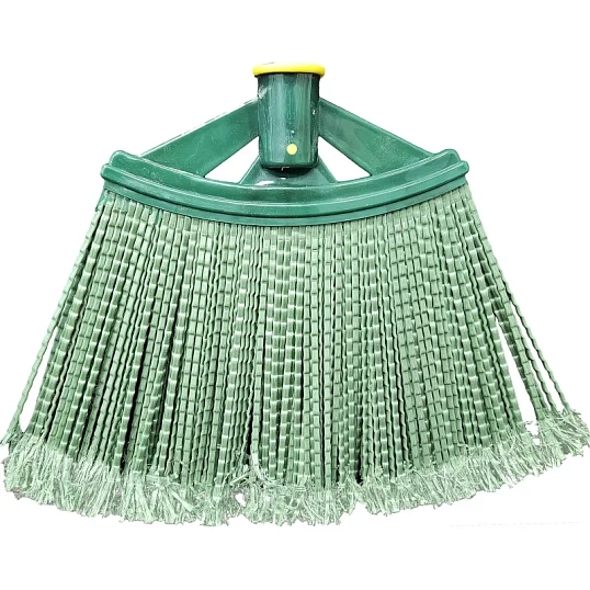 Метла плоская пластиковая с черенком (ширина рабочей части 38 см)