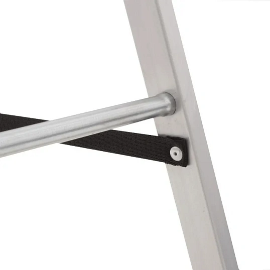 Стремянка алюминиевая 5 ступеней Новая Высота 1110105