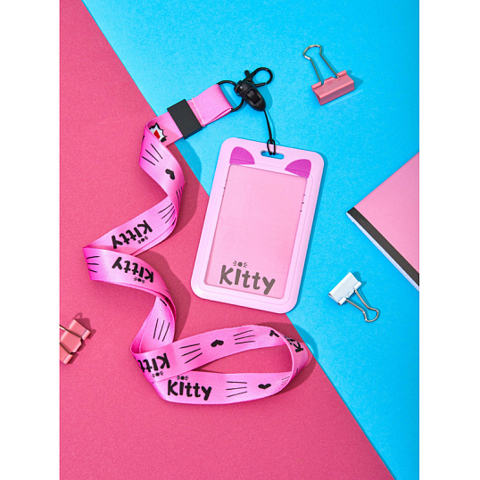 Бейдж с тесьмой Комус Класс 110x68мм вертикальный Китти