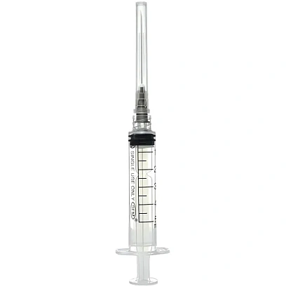 Шприц 3-комп. однораз. 5мл LL 22G(0,7x40) над. 100шт/уп SFM