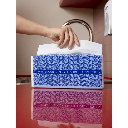 Полотенца бумажные д/дисп. Luscan Professional Vслож 2сл белцел200л18пач/уп