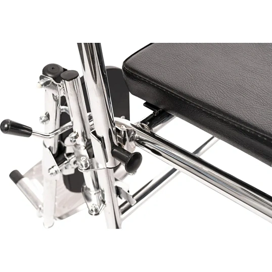 Кресло-каталка , с сан. Осн., литые колеса, ш.с.44см., Barry W2