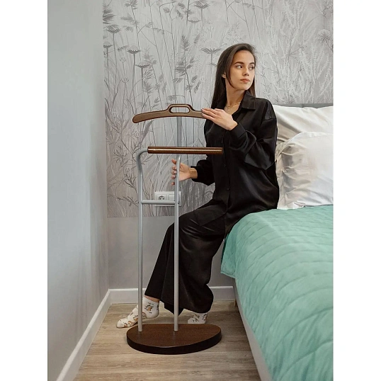 Вешалка ME_костюмная D10 металлик/орех