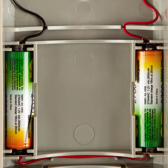Освежитель воздуха автоматический (диспенсер) Luscan Etalon белый