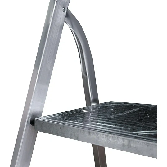 Стремянка ал. Новая Высота NV 1118, 1х5 ступ. 130 мм, органайзер 1118105