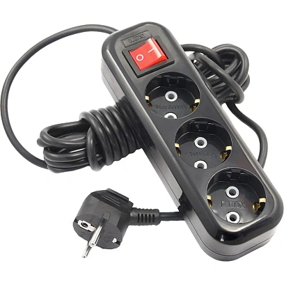 Удлинитель LUX У3-ЕВК-03 с выкл. 3-мест с з/к, 250В 16А, 3м, черный