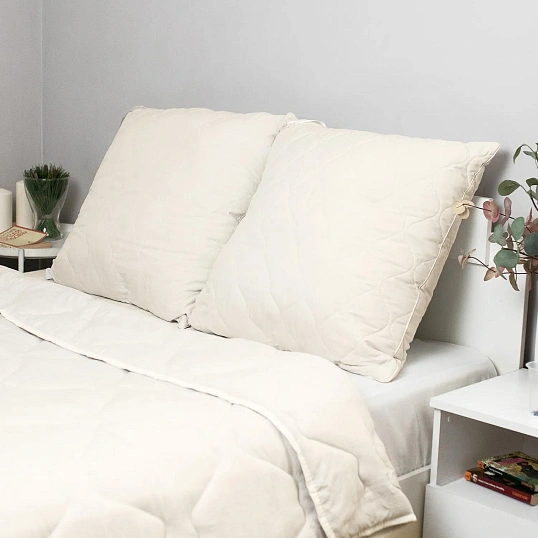 Подушка 70х70 см, чехол: микрофиб-жатка;наполнитель:полиэфир волок,8шт/кор