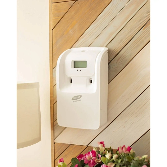 Освежитель воздуха автоматический (диспенсер) LuscanProfEtalon белый 151082