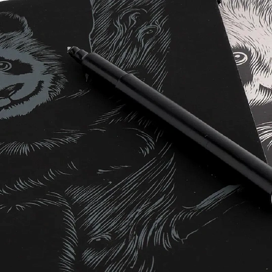 Гравюра Классика большая с эффектом серебра  Озорная панда  Гр-558