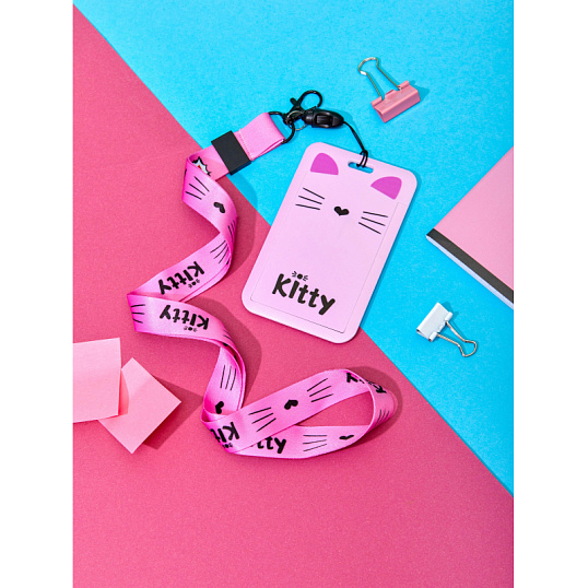 Бейдж с тесьмой Комус Класс 110x68мм вертикальный Китти