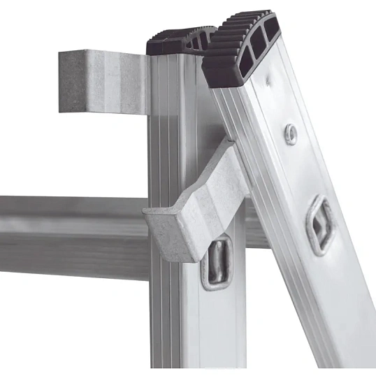 Лестница ал. трёхсекционная Новая Высота NV 1230, 3х8 перекл 1230308