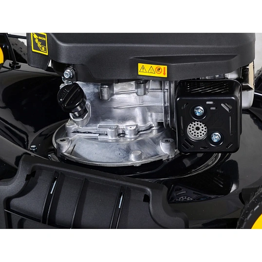 Газонокосилка бензиновая Huter GLM-6.0 SP (70/3/8) 70/3/8