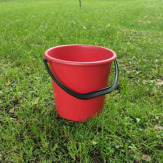 Ведро 10 л хозяйственное пластиковое красное