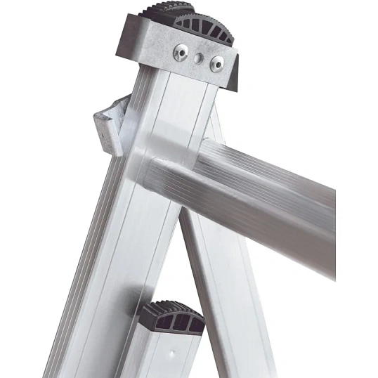 Лестница ал. трёхсекционная Новая Высота NV 1230, 3х8 перекл 1230308