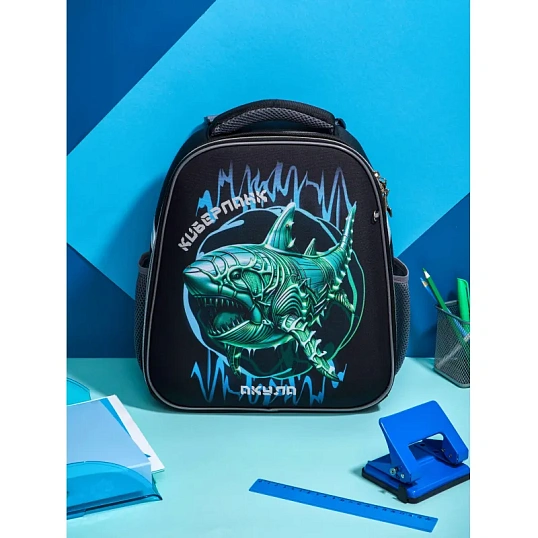 Ранец Комус Класс Basic Киберпанк Акула, 2 отд, эргоном. спинка