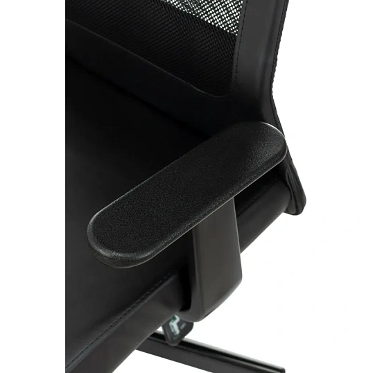 Кресло VB_EChair-651 TPU кожзам черный, сетка черая,металл