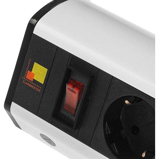 Блок розеток LANMASTER настольный LAN-WA-DC/3G+2UC+2C6