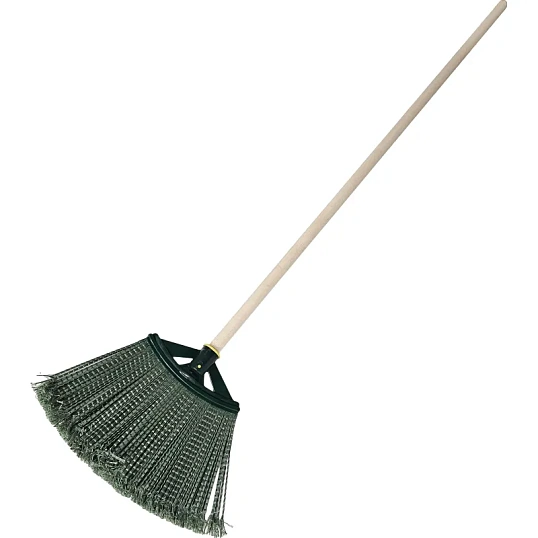 Метла плоская пластиковая с черенком (ширина рабочей части 38 см)