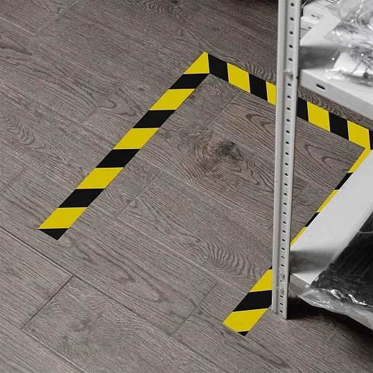 Лента для разметки Vell 100ммx33м, желто-черная, 0.15 мм, ПВХ (301596)