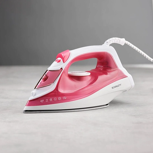 Утюг SCARLETT SC-SI30K56, 2400Вт, керамика, розовый