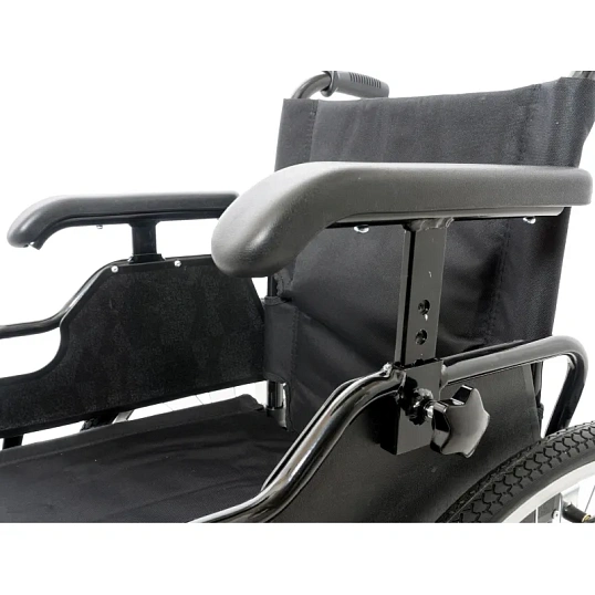 Кресло-коляска , пневмо колеса, до 115кг, ш.с.46см, Barry A8 T