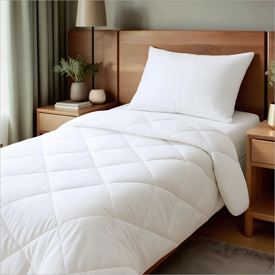 Одеяло стеганое, окантованное, всесезонное,150х200,300 г/кв м,СХМ-16-3