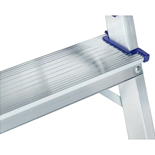 Стремянка двухсторонняя алюминиевая 3 ступени Комус      