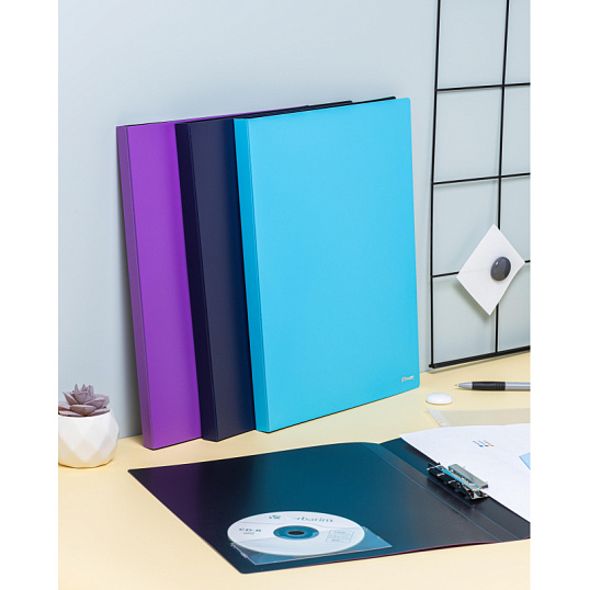 Папка с зажимом Комус сиреневая, с карманом для CD/визитки