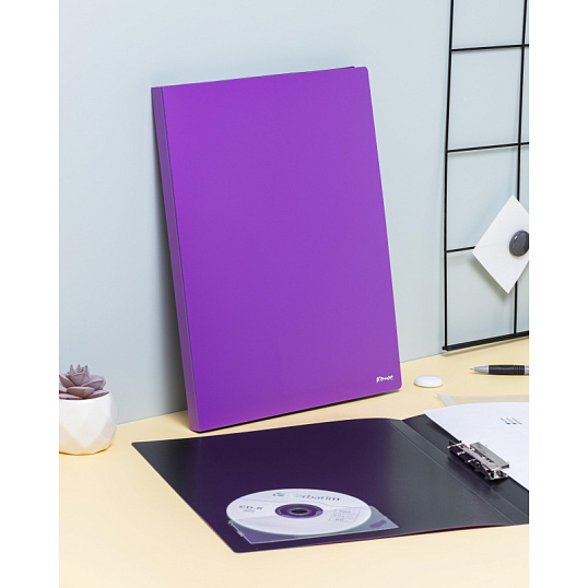 Папка с зажимом Комус сиреневая, с карманом для CD/визитки