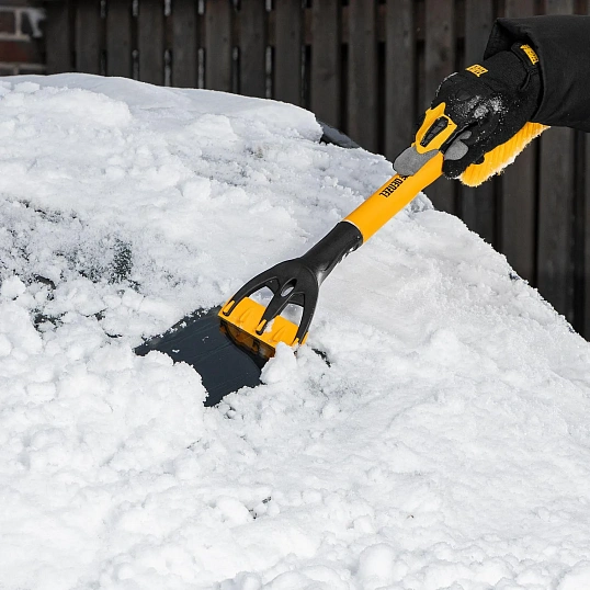 Щетка для снега со скребком Denzel 60см 55325