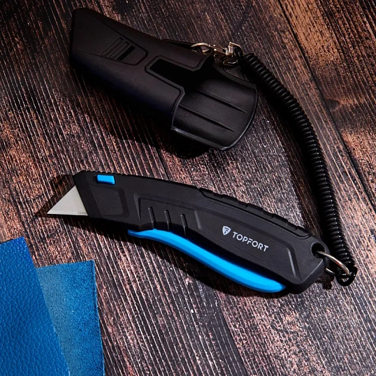 Нож безопасный TOPFORT 19мм трапец.+ кобура, пластик